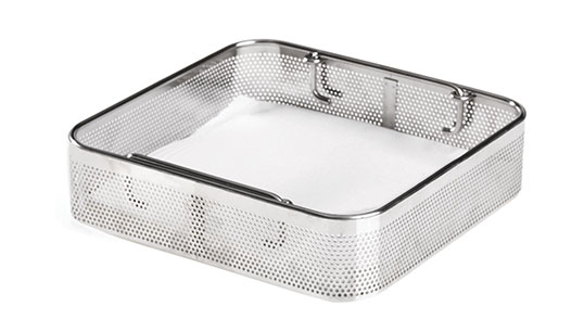 Tray liner in a sterilization tray